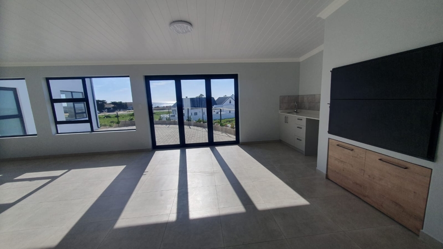 4 Bedroom Property for Sale in Da Gama Bay Western Cape